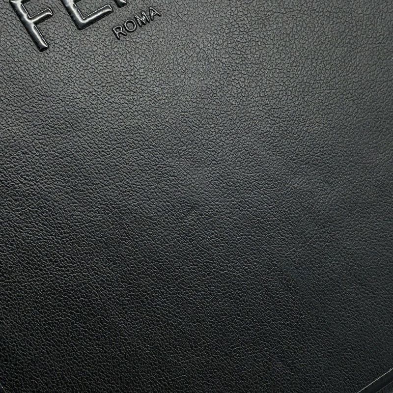 フェンディ ショルダーバッグ 縦型 ボックス レザー 7VA519 FENDI 黒