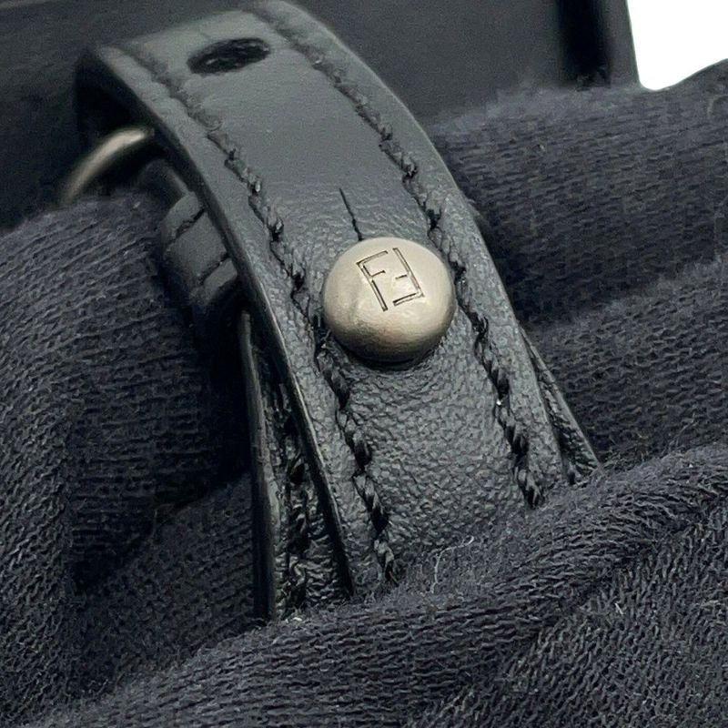 フェンディ ショルダーバッグ 縦型 ボックス レザー 7VA519 FENDI 黒