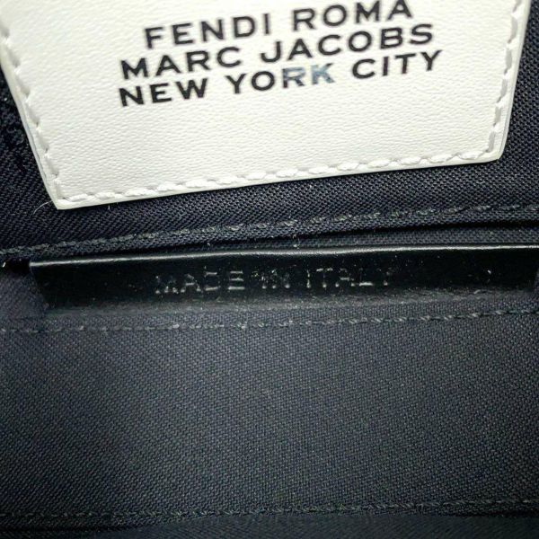 フェンディ ショルダーバッグ マークジェイコブス コラボ バゲット フォンポーチ 7AS142 FENDI 白 黒