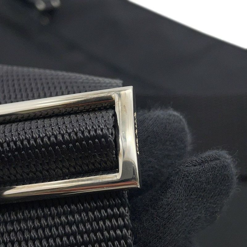 プラダ ショルダーバッグ リナイロン RE-NYLON トライアングルロゴ ナイロン 2VH048 PRADA 黒