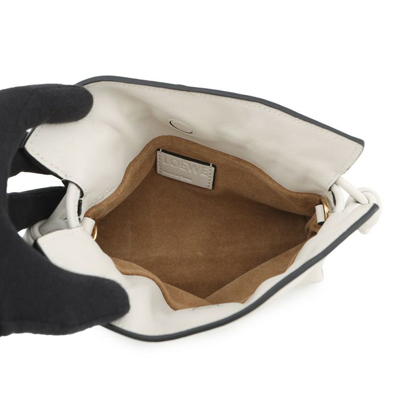 ロエベ チェーンショルダーバッグ フラメンコクラッチ ナノ A411FC6X01 2wayクラッチバッグ ミニバッグ 白