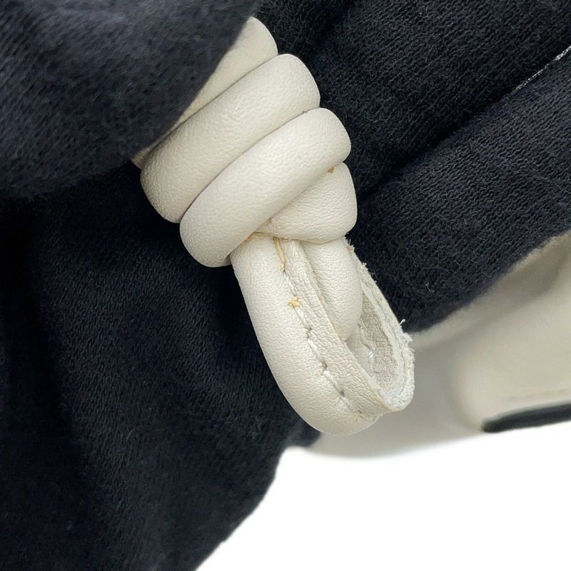 ロエベ チェーンショルダーバッグ フラメンコクラッチ ナノ A411FC6X01 2wayクラッチバッグ ミニバッグ 白