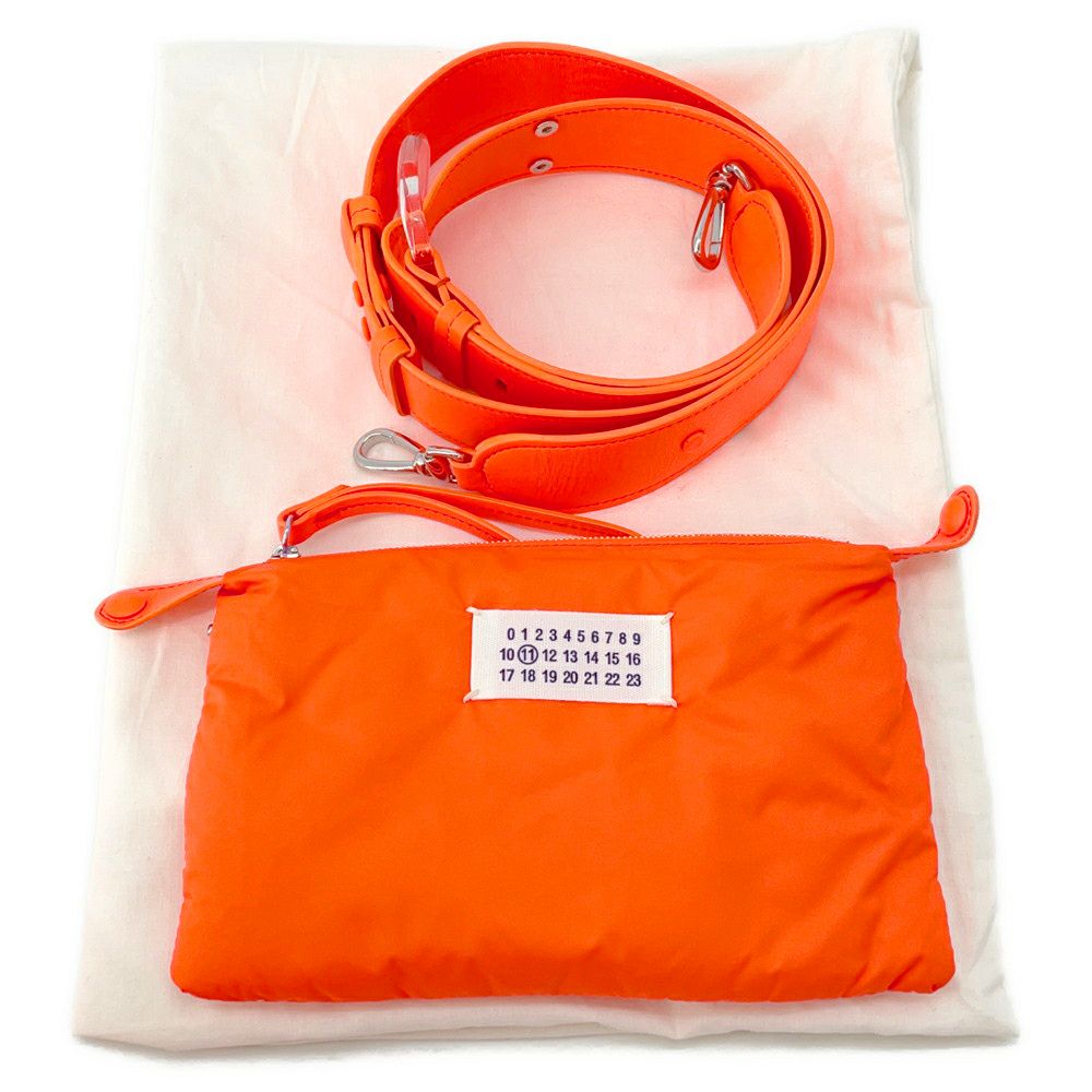 メゾンマルジェラ ショルダーバッグ グラムスラム ミディアム レザー S56WG0177 Maison Margiela