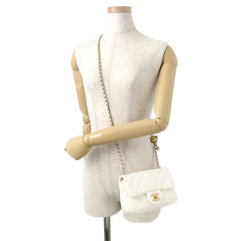 シャネル チェーンショルダーバッグ ミニマトラッセ ココマーク ラムスキン AS1786 CHANEL ココボール 白