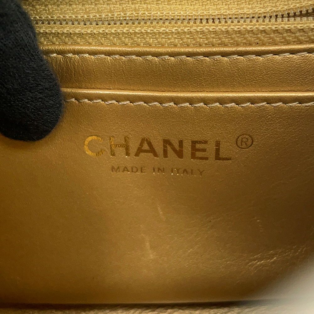 シャネル チェーンショルダーバッグ ミニマトラッセ ココマーク ラムスキン AS1786 CHANEL ココボール 白