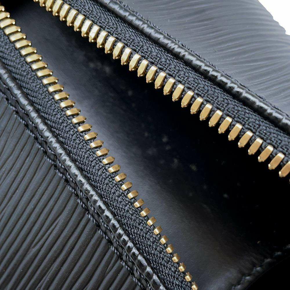 ルイヴィトン ハンドバッグ エピ アルマ M52142 LOUIS VUITTON ヴィトン バッグ ブラック 黒