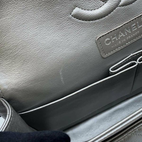 シャネル チェーンショルダーバッグ シェブロン ココマーク ラムスキン ダブルチェーン A01112 CHANEL Vステッチ