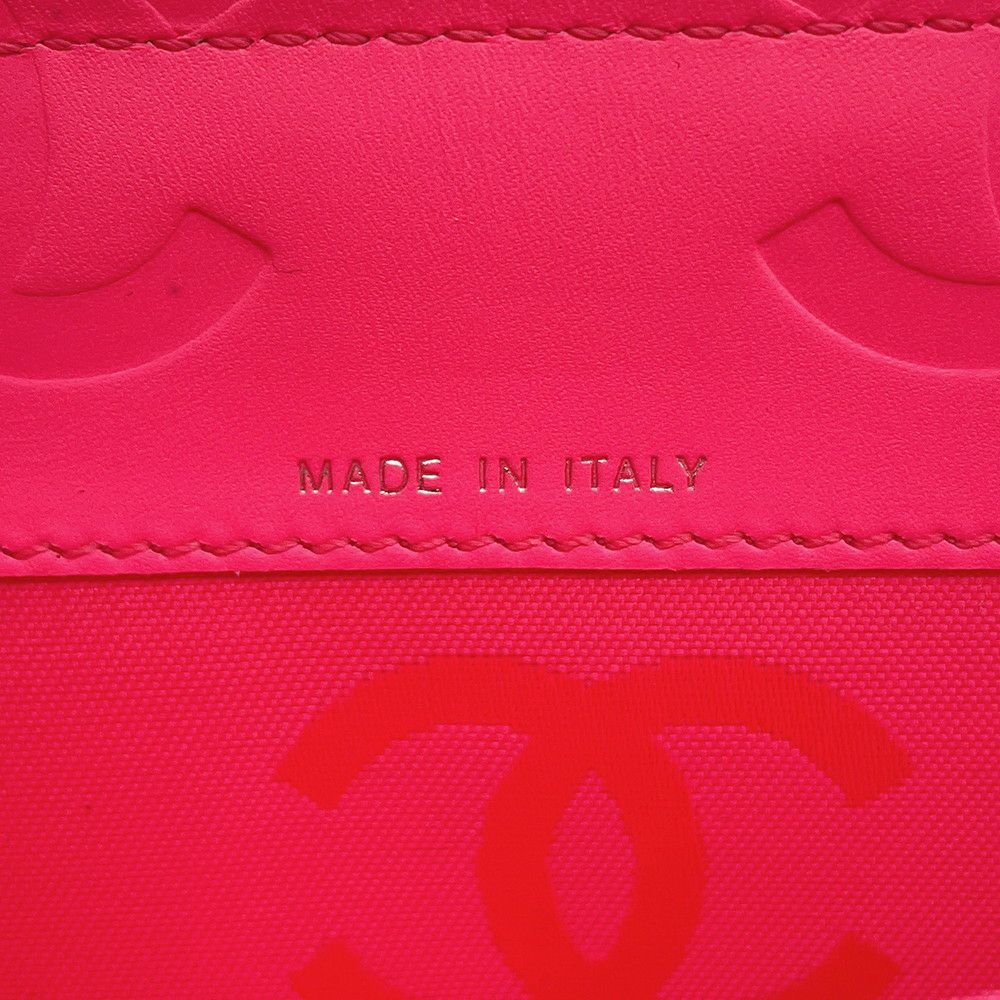 シャネル 長財布 マトラッセ ココマーク カンボンライン ラウンドファスナー カーフスキン A26710 CHANEL 白 黒