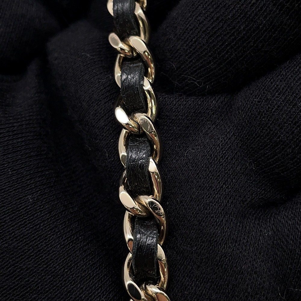 シャネル チェーンショルダーバッグ マトラッセ スモールヴァニティバッグ キャビアスキン AP2502 CHANEL 黒
