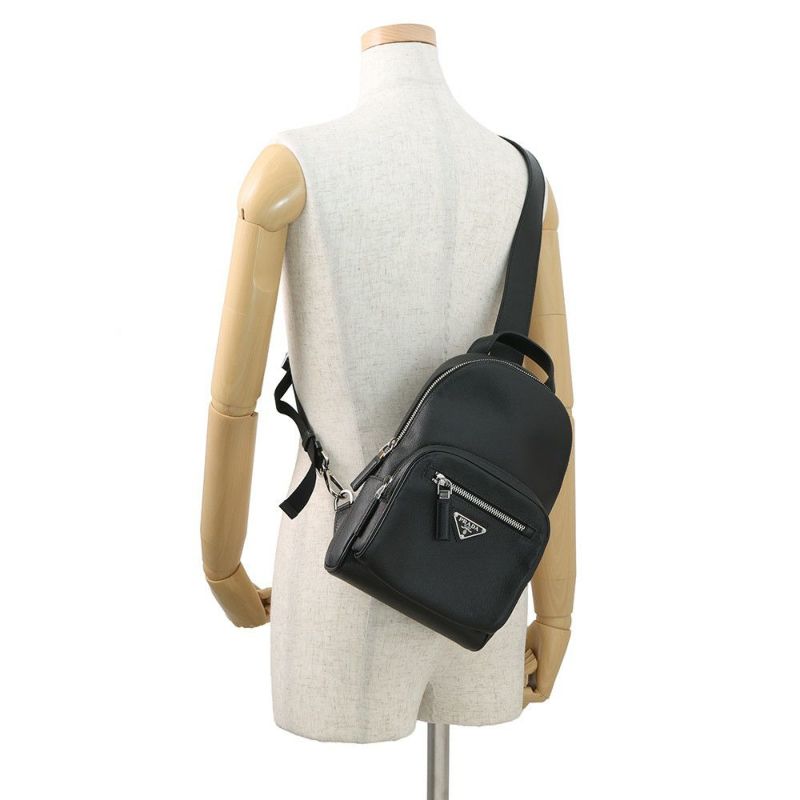 プラダ ボディバッグ トライアングルロゴ レザー 2VZ031 PRADA 黒
