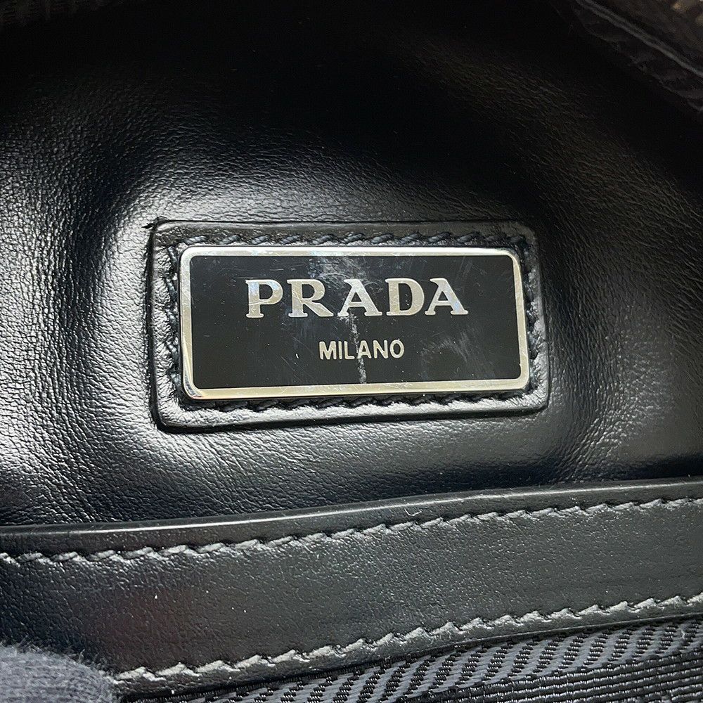 プラダ ボディバッグ トライアングルロゴ レザー 2VZ031 PRADA 黒
