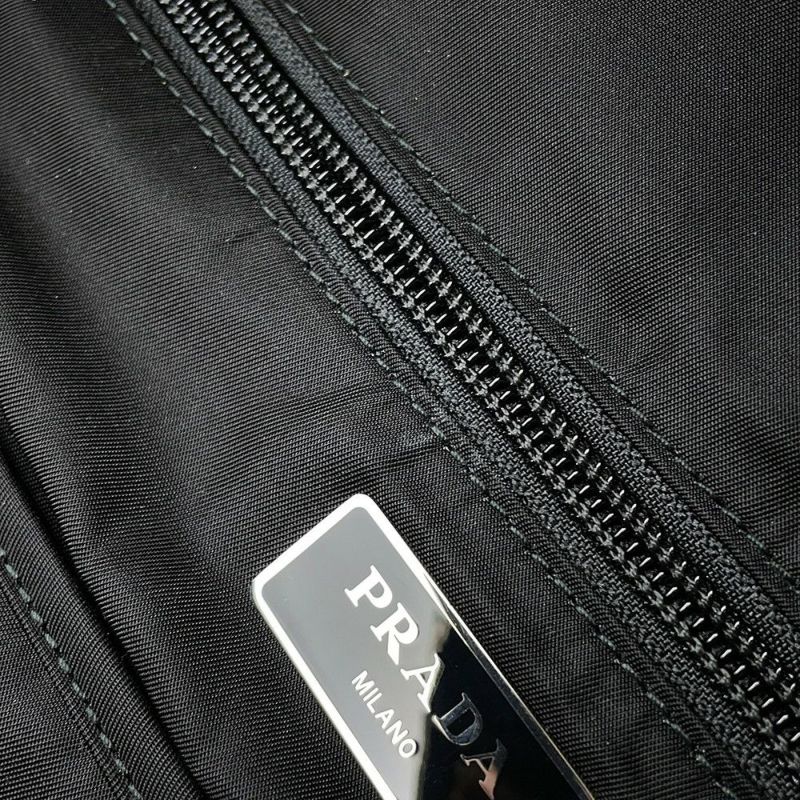 プラダ リュック トライアングルロゴ バックパック ナイロン 2VZ034 PRADA バッグ リュックサック 黒 アウトレット品