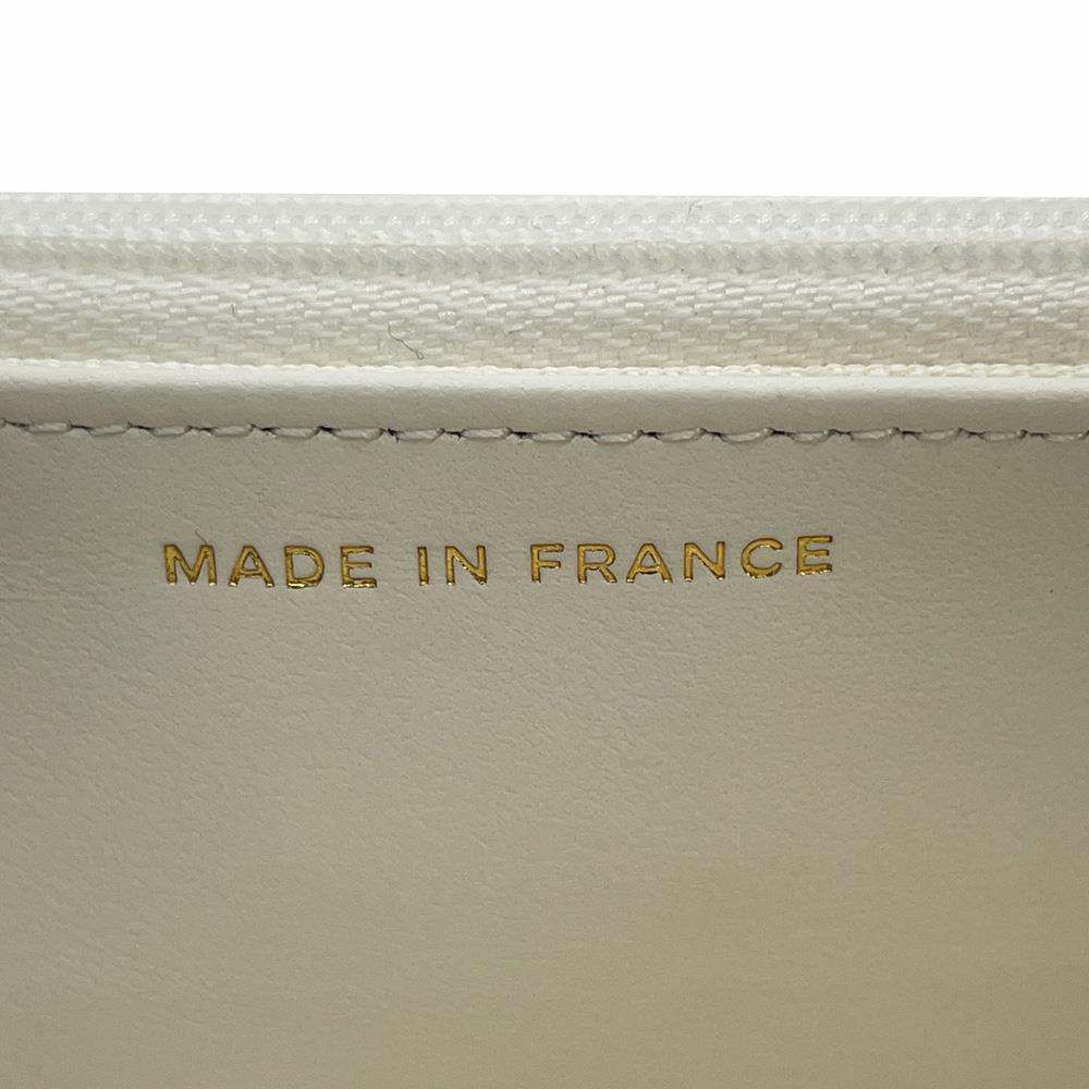 ャネル チェーンウォレット クラシック マトラッセ ココマーク キャビアスキン AP0250 CHANEL 財布 白