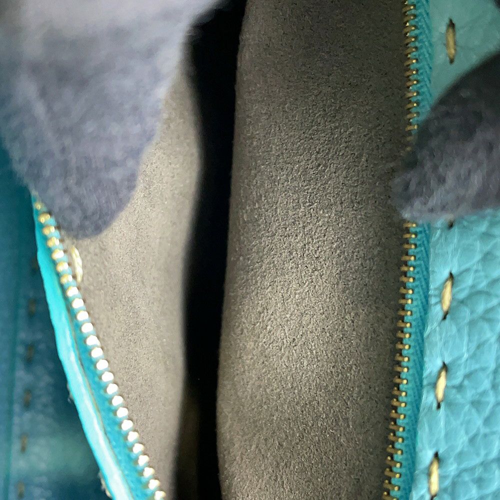 フェンディ ハンドバッグ ピーカブー アイコニックエッセンシャリー レザー 8BN302 FENDI 2wayショルダーバッグ