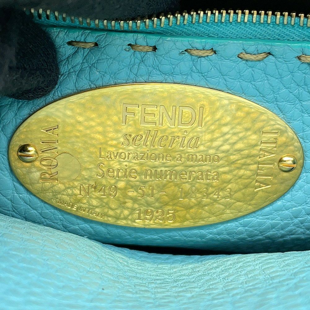 フェンディ ハンドバッグ ピーカブー アイコニックエッセンシャリー レザー 8BN302 FENDI 2wayショルダーバッグ