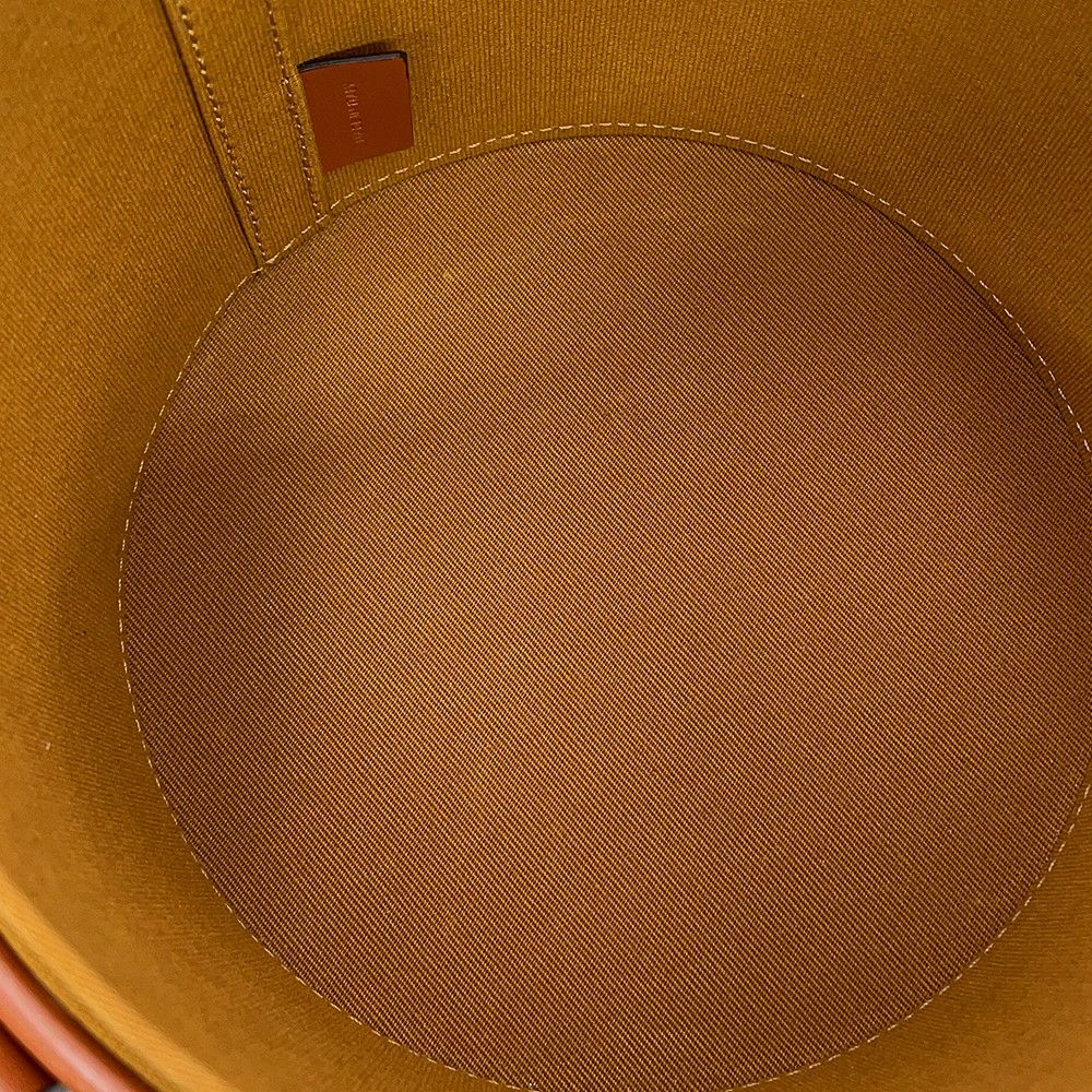 セリーヌ ショルダーバッグ トリオンフ タンブール ミディアム PVC レザー 195192 CELINE ブラウン