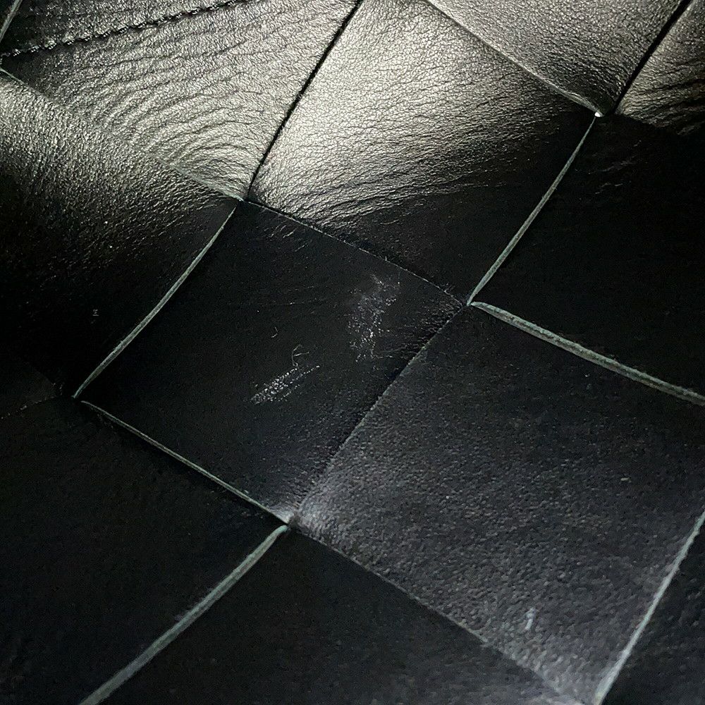 ボッテガヴェネタ ショルダーバッグ イントレチャート スモール カセット ラムスキン 709417 BOTTEGA VENETA 黒