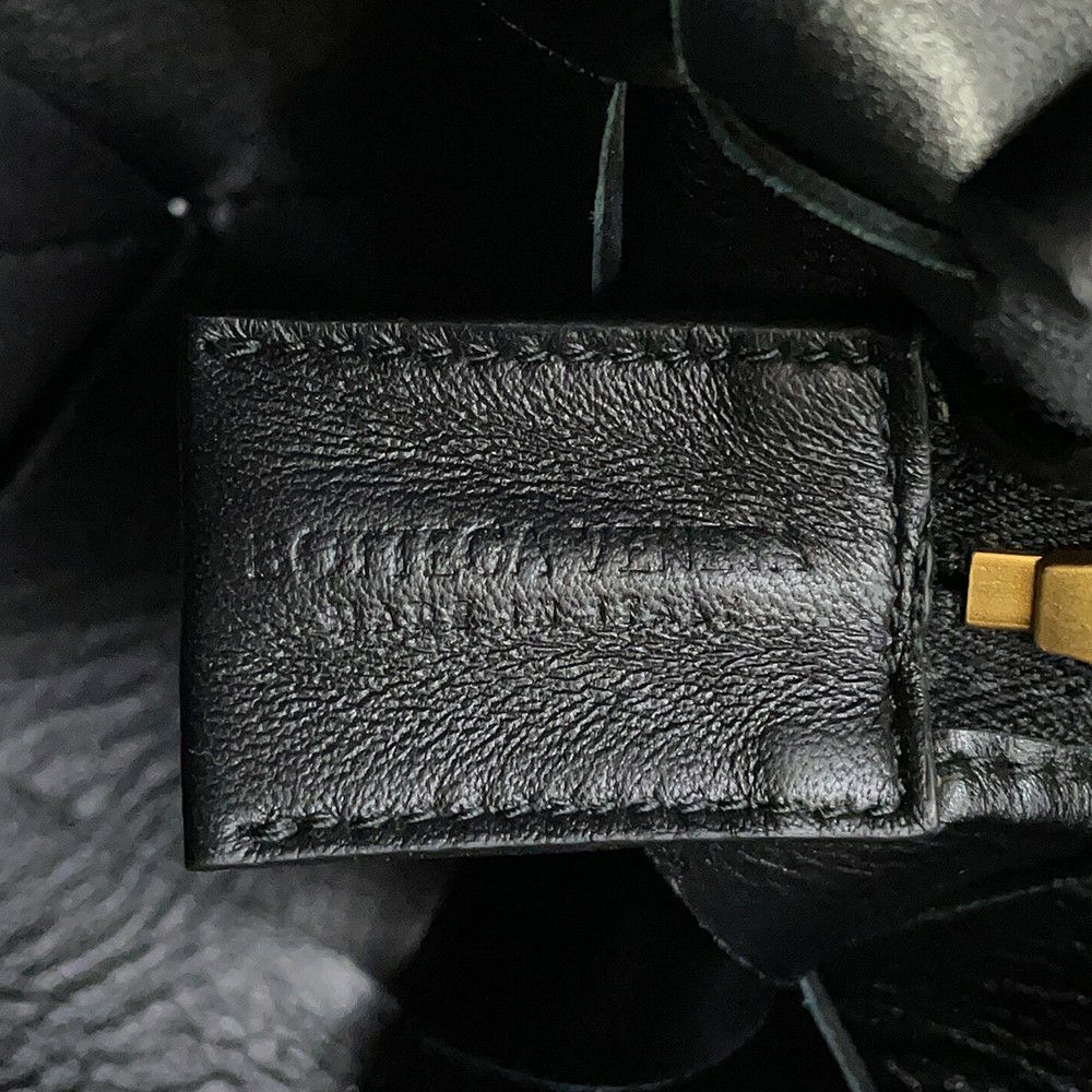 ボッテガヴェネタ ショルダーバッグ イントレチャート スモール カセット ラムスキン 709417 BOTTEGA VENETA 黒