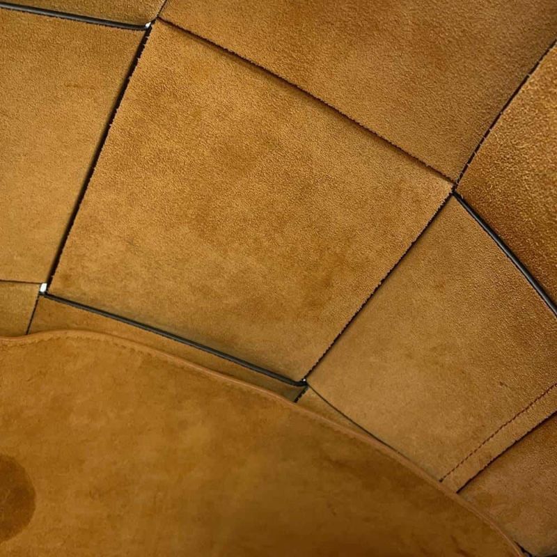 ボッテガヴェネタ トートバッグ マキシイントレチャート アルコ ラージ カーフレザー 608608 BOTTEGA VENETA 黒