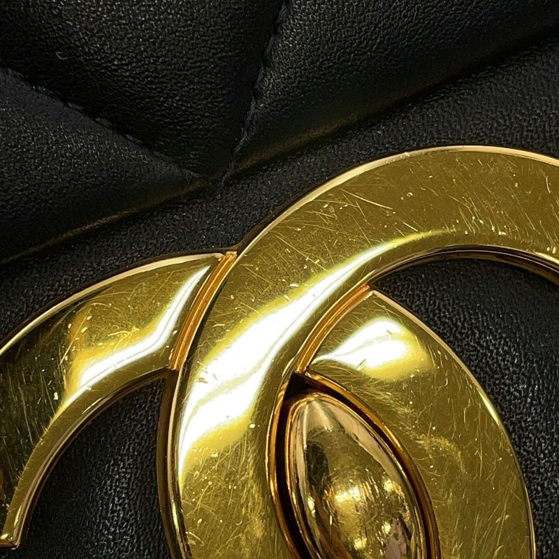 シャネル チェーンショルダーバッグ デカマトラッセ ココマーク シングルフラップ ラムスキン A01094 CHANEL 黒