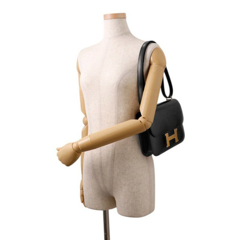 エルメス ショルダーバッグ コンスタンス24 ミロワール ブラック/ゴールド金具 ボックスカーフ B刻印 黒