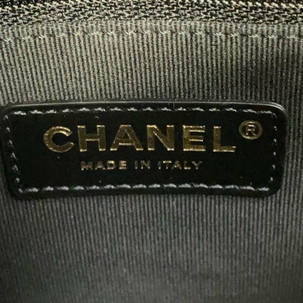 シャネル チェーンショルダーバッグ ココマーク マトラッセ コインモチーフ キャビアスキン AS2528 CHANEL 白