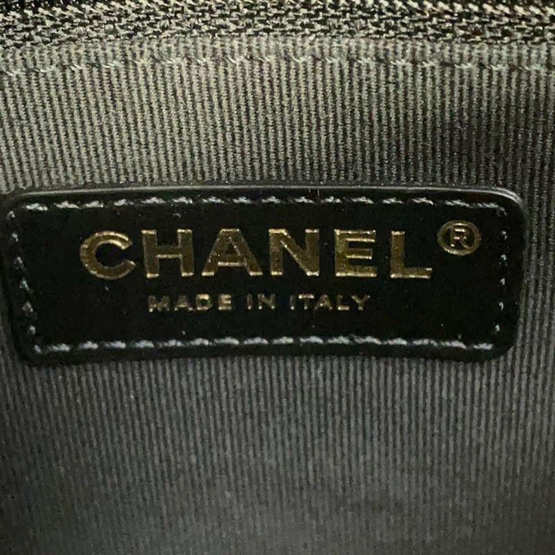シャネル チェーンショルダーバッグ ココマーク マトラッセ コインモチーフ キャビアスキン AS2528 CHANEL 白