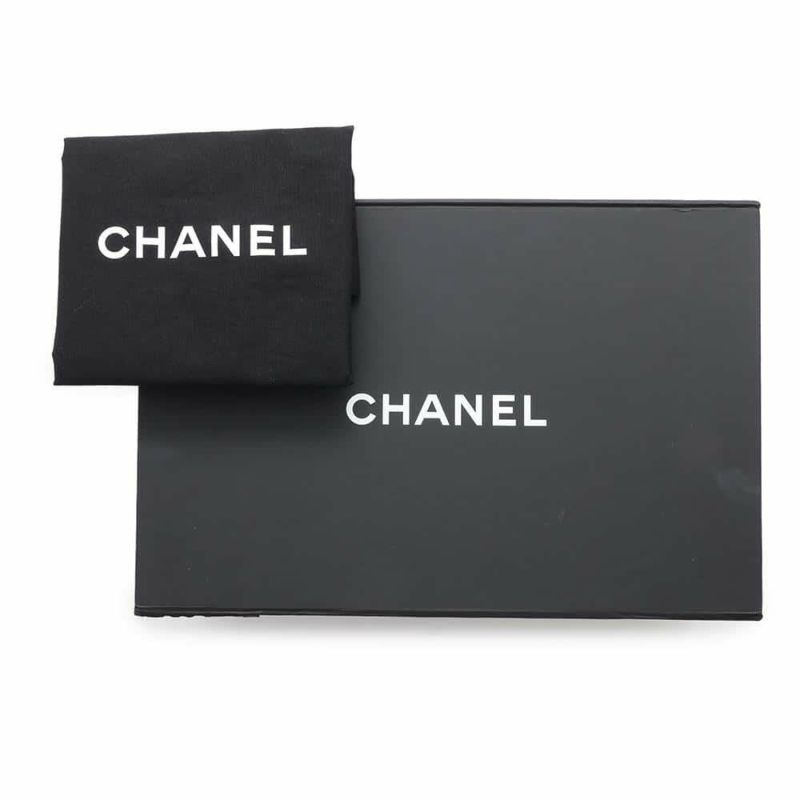 シャネル チェーンショルダーバッグ ココマーク マトラッセ コインモチーフ キャビアスキン AS2528 CHANEL 白