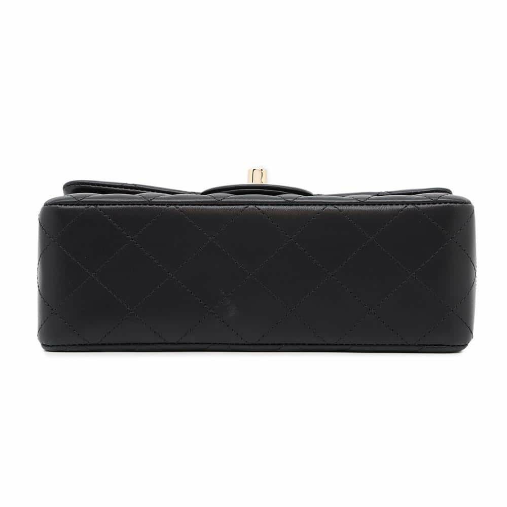 シャネル チェーンショルダーバッグ ココマーク マトラッセ ラムスキン A69900 CHANEL ミニ フラップ 黒