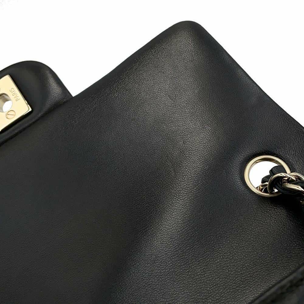 シャネル チェーンショルダーバッグ ココマーク マトラッセ ラムスキン A69900 CHANEL ミニ フラップ 黒