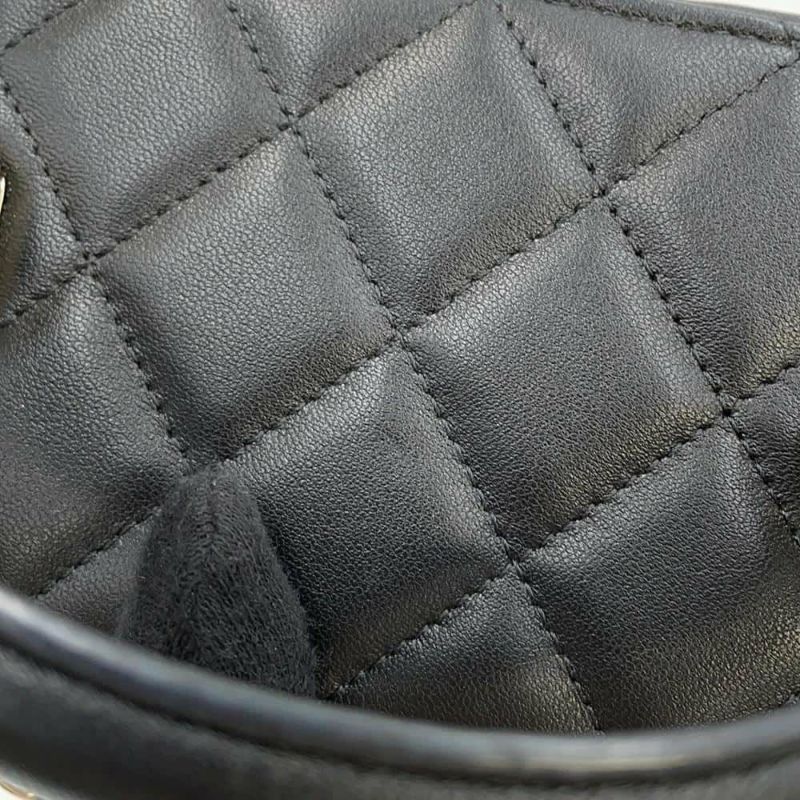 シャネル チェーンショルダーバッグ マトラッセ ココマーク ヴァニティケース ラムスキン AP2199 CHANEL ポーチ 黒