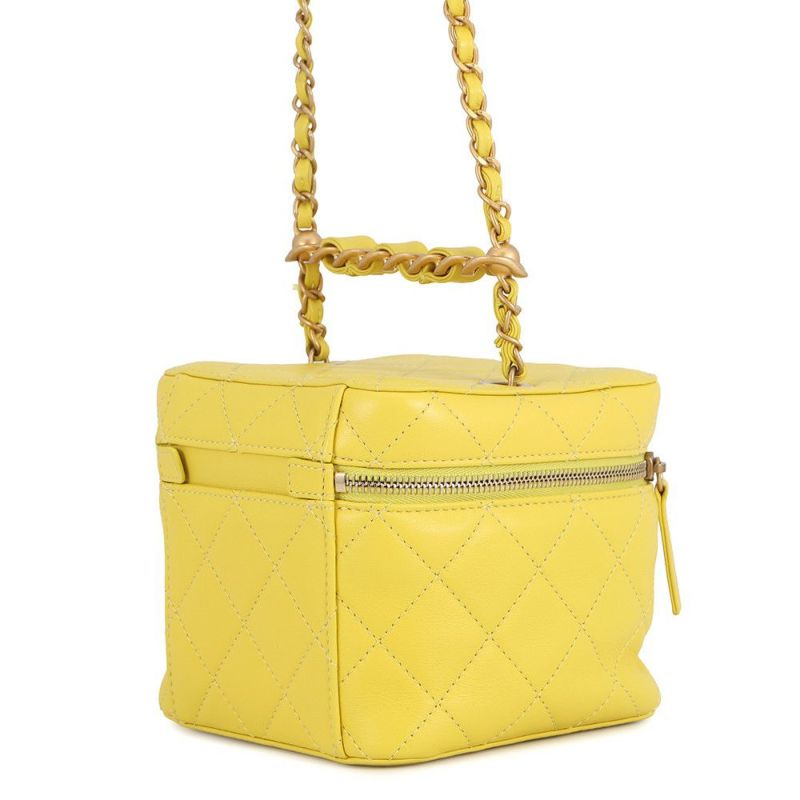 シャネル チェーンショルダーバッグ ココマーク マトラッセ バニティ ラムスキン AS3228 CHANEL