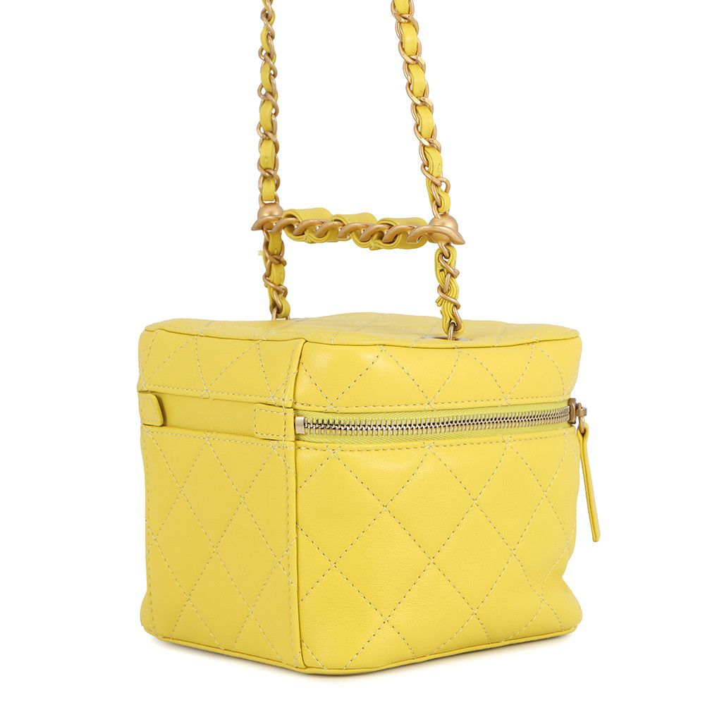 シャネル チェーンショルダーバッグ ココマーク マトラッセ バニティ ラムスキン AS3228 CHANEL