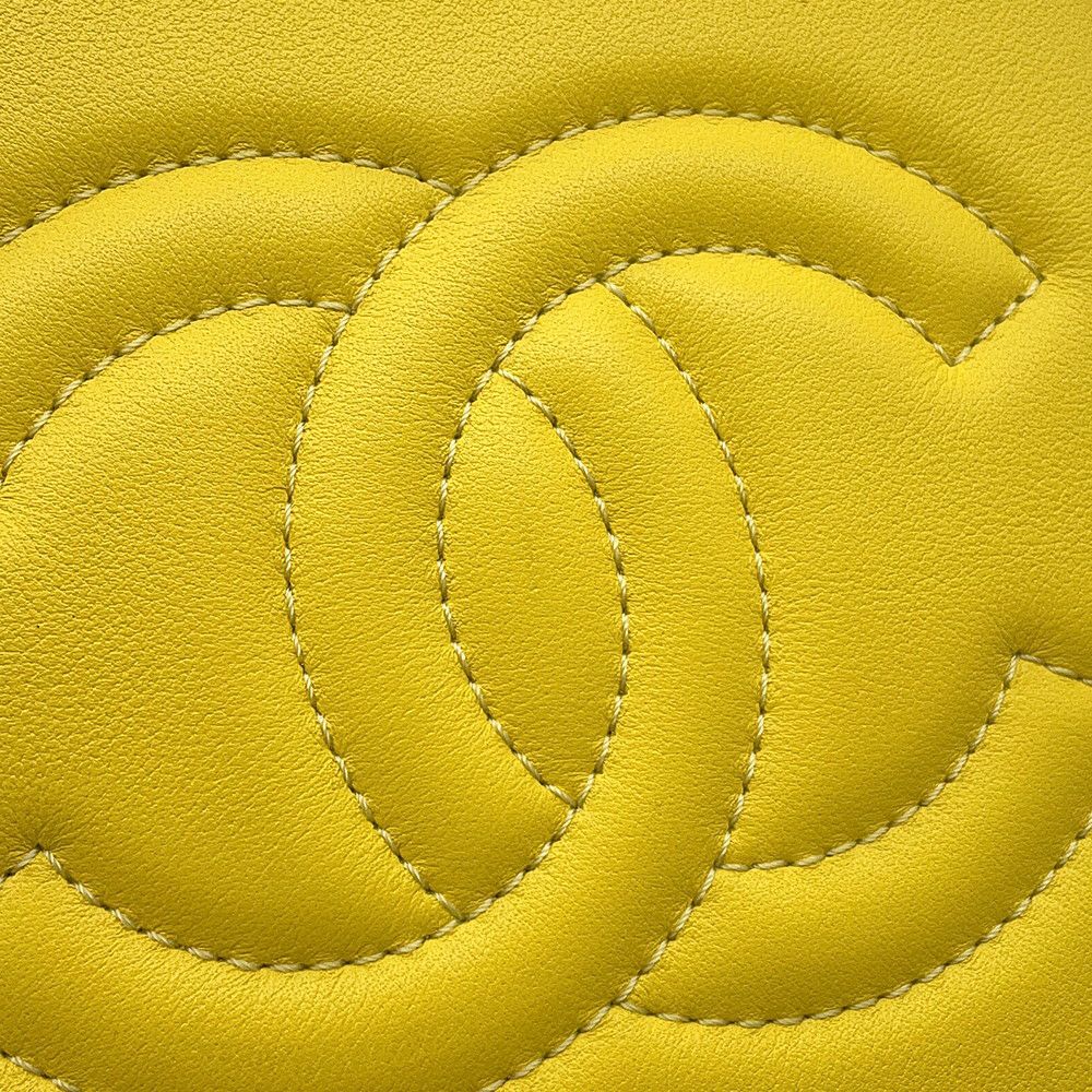 シャネル チェーンショルダーバッグ ココマーク マトラッセ バニティ ラムスキン AS3228 CHANEL