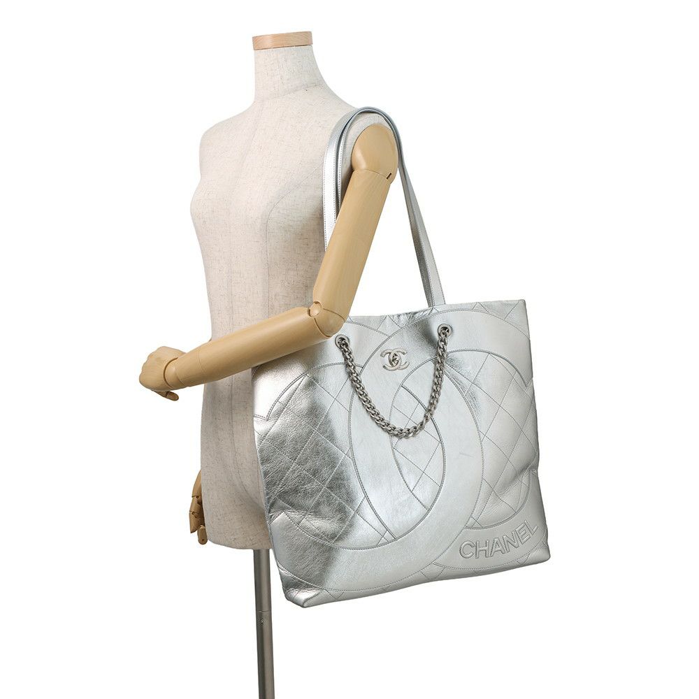 シャネル チェーントートバッグ ココマーク デカココ マトラッセ クラブ モナコ シャイニーカーフレザー CHANEL