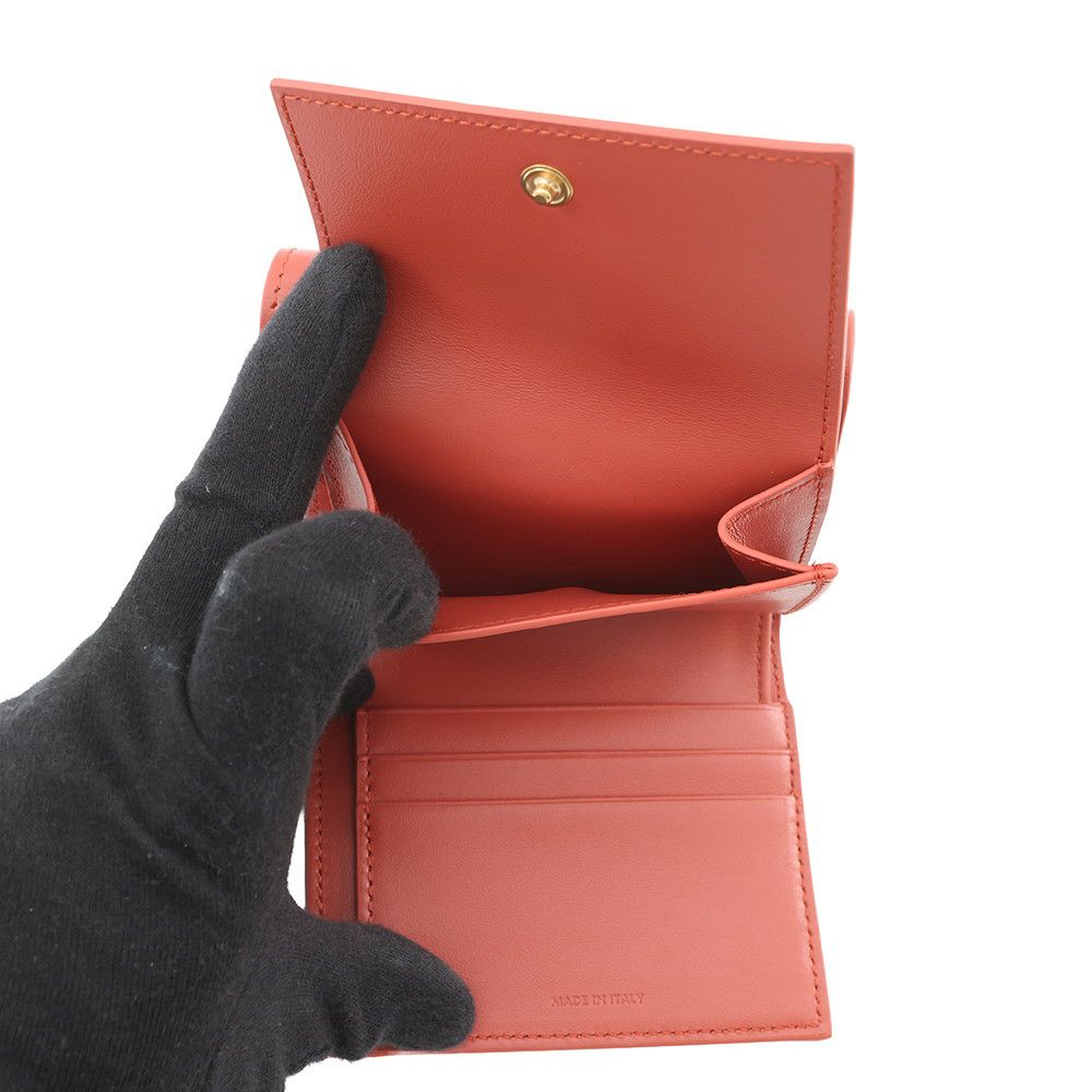 セリーヌ 三つ折り財布 トリオンフ スモール フラップウォレット 10D783 CELINE