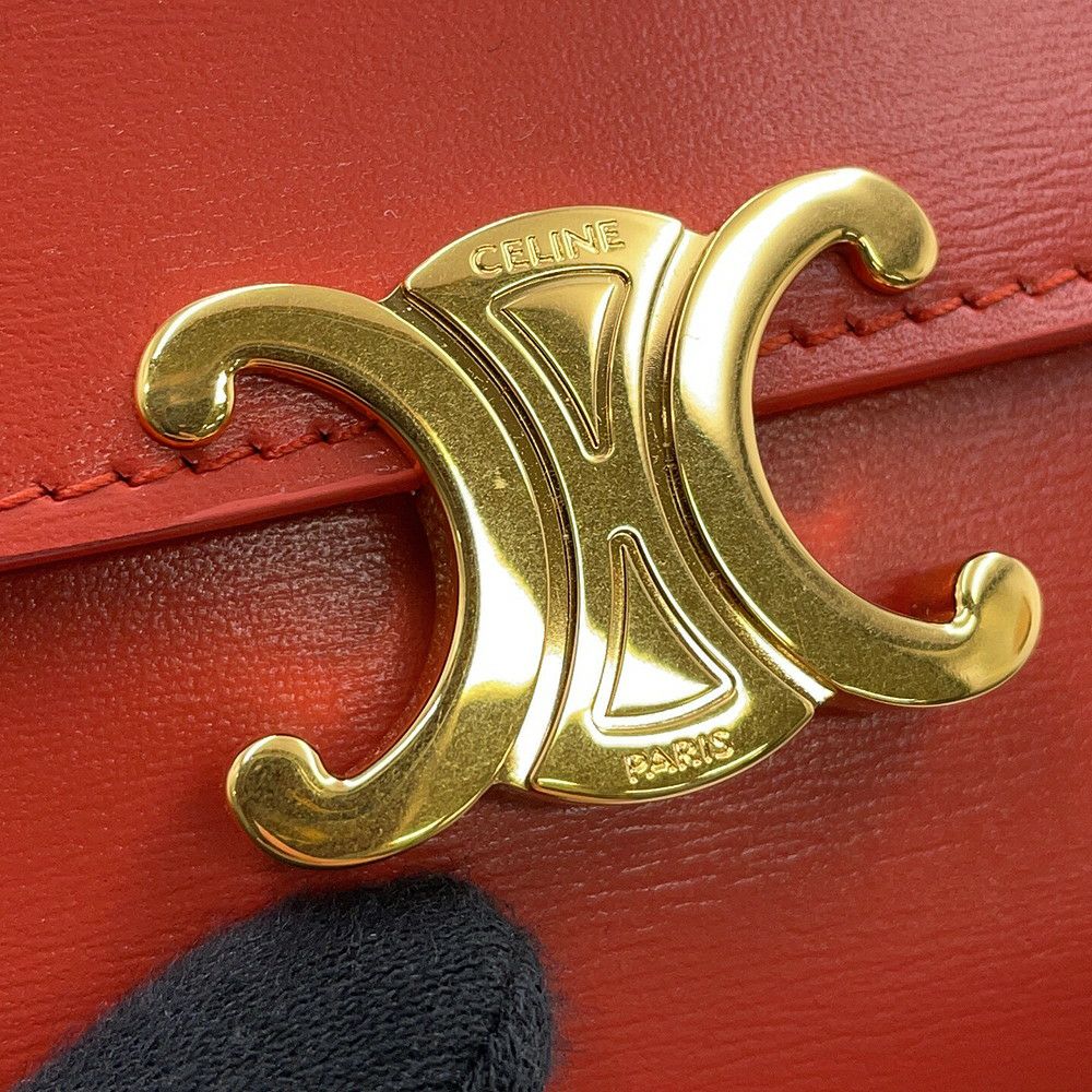 セリーヌ 三つ折り財布 トリオンフ スモール フラップウォレット 10D783 CELINE