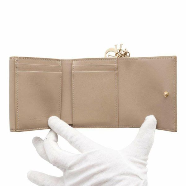 Dior レディディオール ロータスウォレット ベージュ　チェーン付き Dior ディオール レディーディオール カナージュ ロータスウォレット