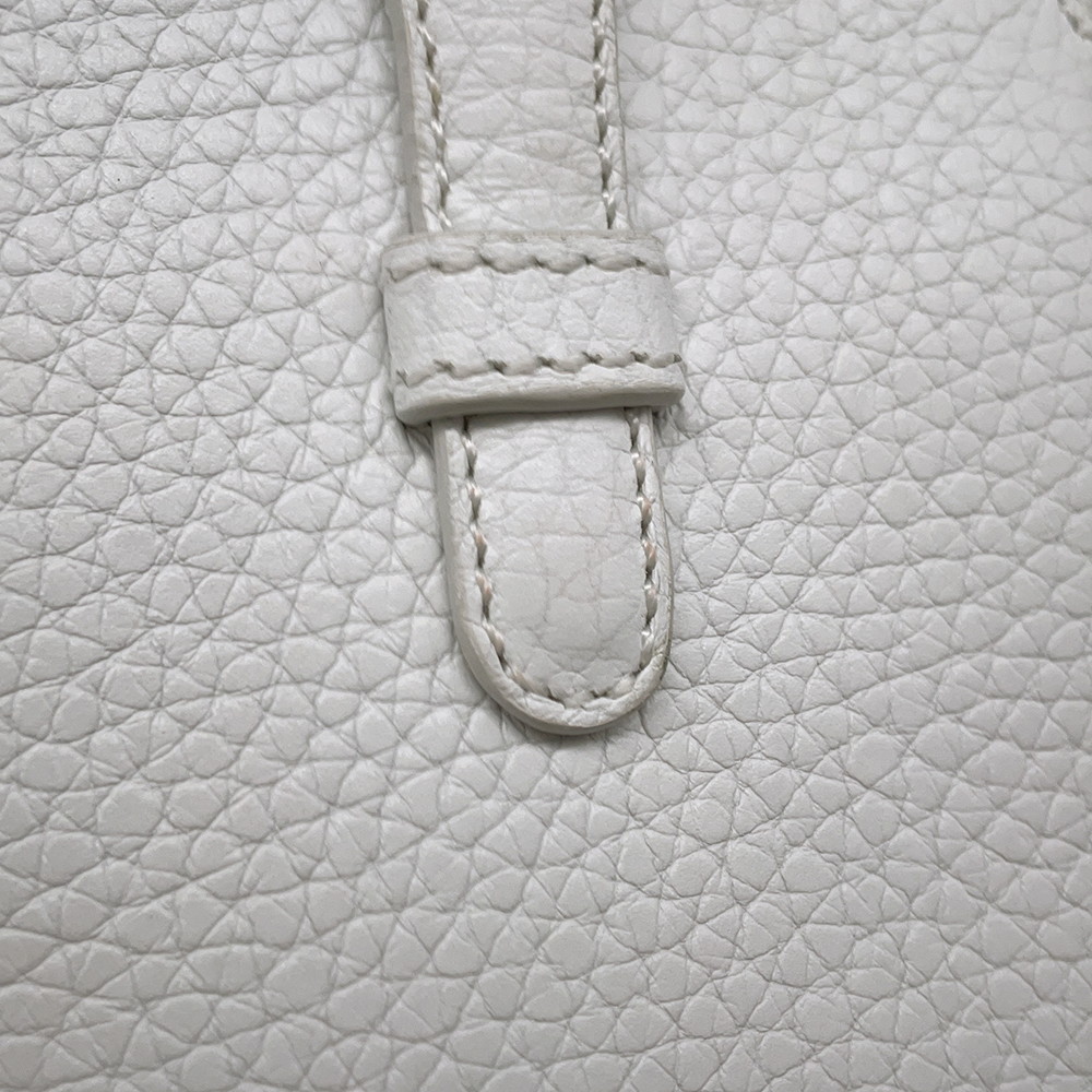 ロエベ ポーチ ロゴ レザー  LOEWE 小物入れ 白