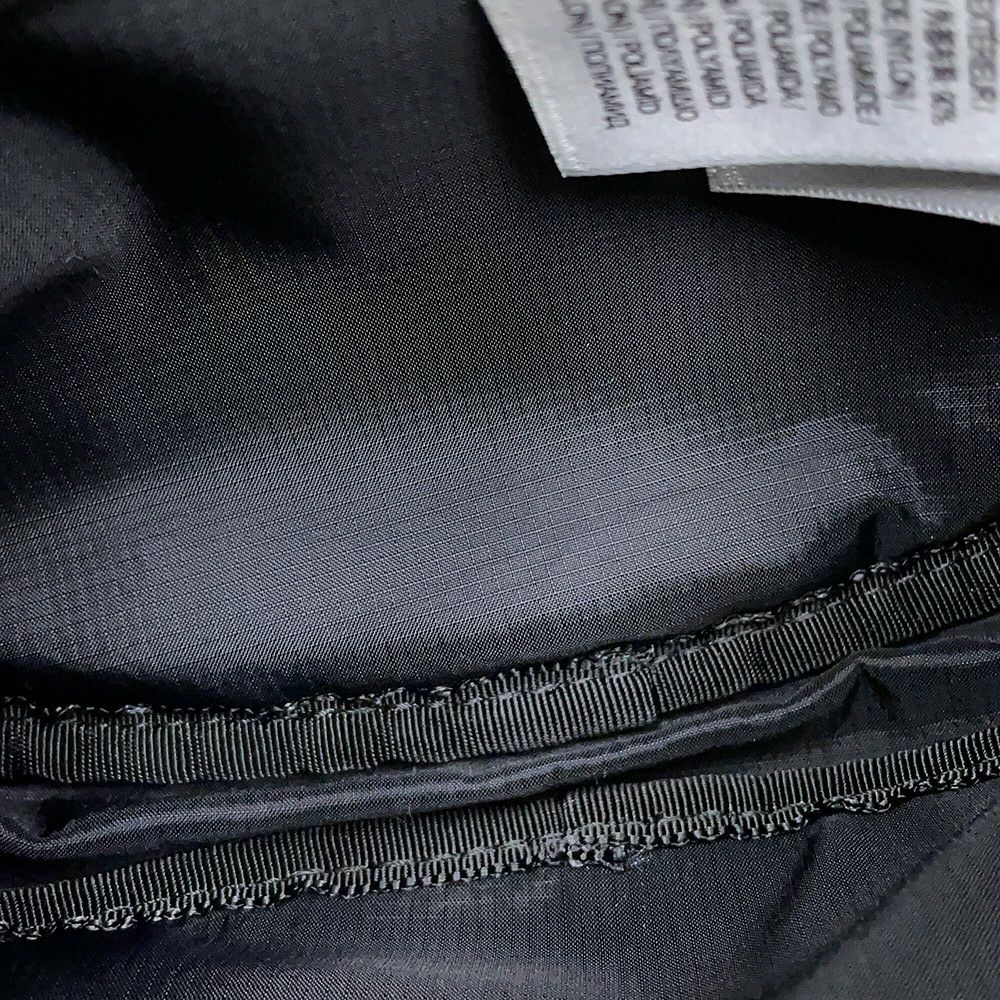バーバリー ボディバッグ ロゴプリント ナイロン 8014519 BURBERRY ウエストポーチ 黒