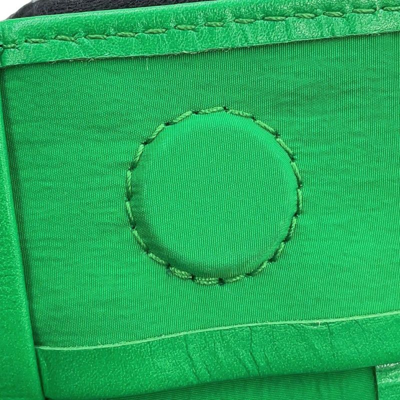 ボッテガヴェネタ ショルダーバッグ キャンディ カセット カーフレザー 667048 BOTTEGA VENETA グリーン