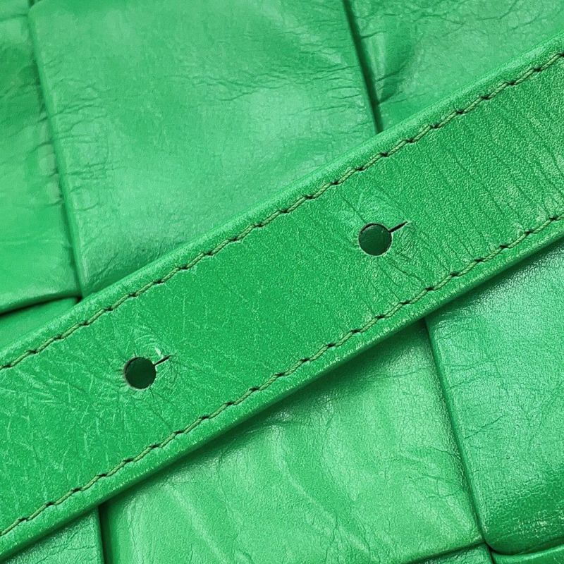 ボッテガヴェネタ ショルダーバッグ キャンディ カセット カーフレザー 667048 BOTTEGA VENETA グリーン