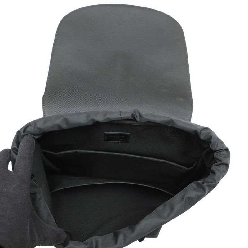 ルイヴィトン リュック トリヨンレザー クリストファー・スリムバックパック M58644 LOUIS VUITTON ヴィトン バッグ 黒 ブラック