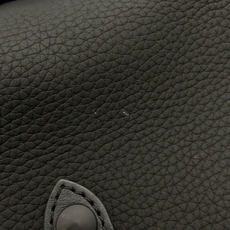 ルイヴィトン リュック トリヨンレザー クリストファー・スリムバックパック M58644 LOUIS VUITTON ヴィトン バッグ 黒 ブラック