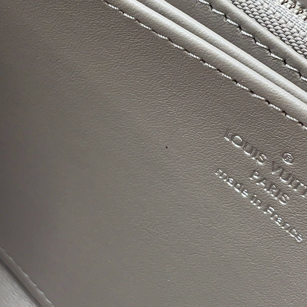 ルイヴィトン 長財布 モノグラム・マヒナ ジッピー・ウォレット M81642 LOUIS VUITTON ヴィトン 財布 ラウンドファスナー