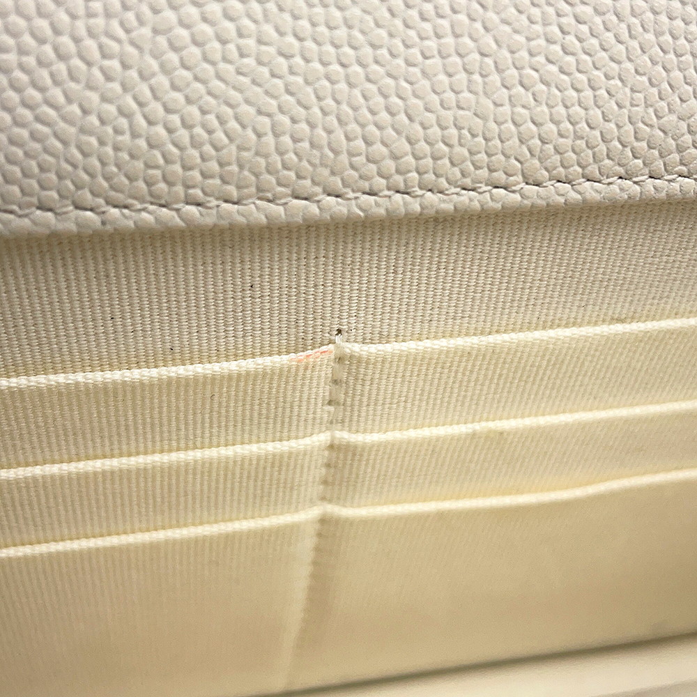 シャネル チェーンウォレット マトラッセ ココマーク ビジュー キャビアスキン CHANEL 財布 白