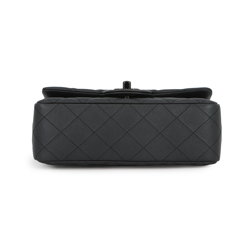 シャネル チェーンショルダーバッグ ココマーク ミニ マトラッセ 20 ラムスキン A69900 CHANEL 黒