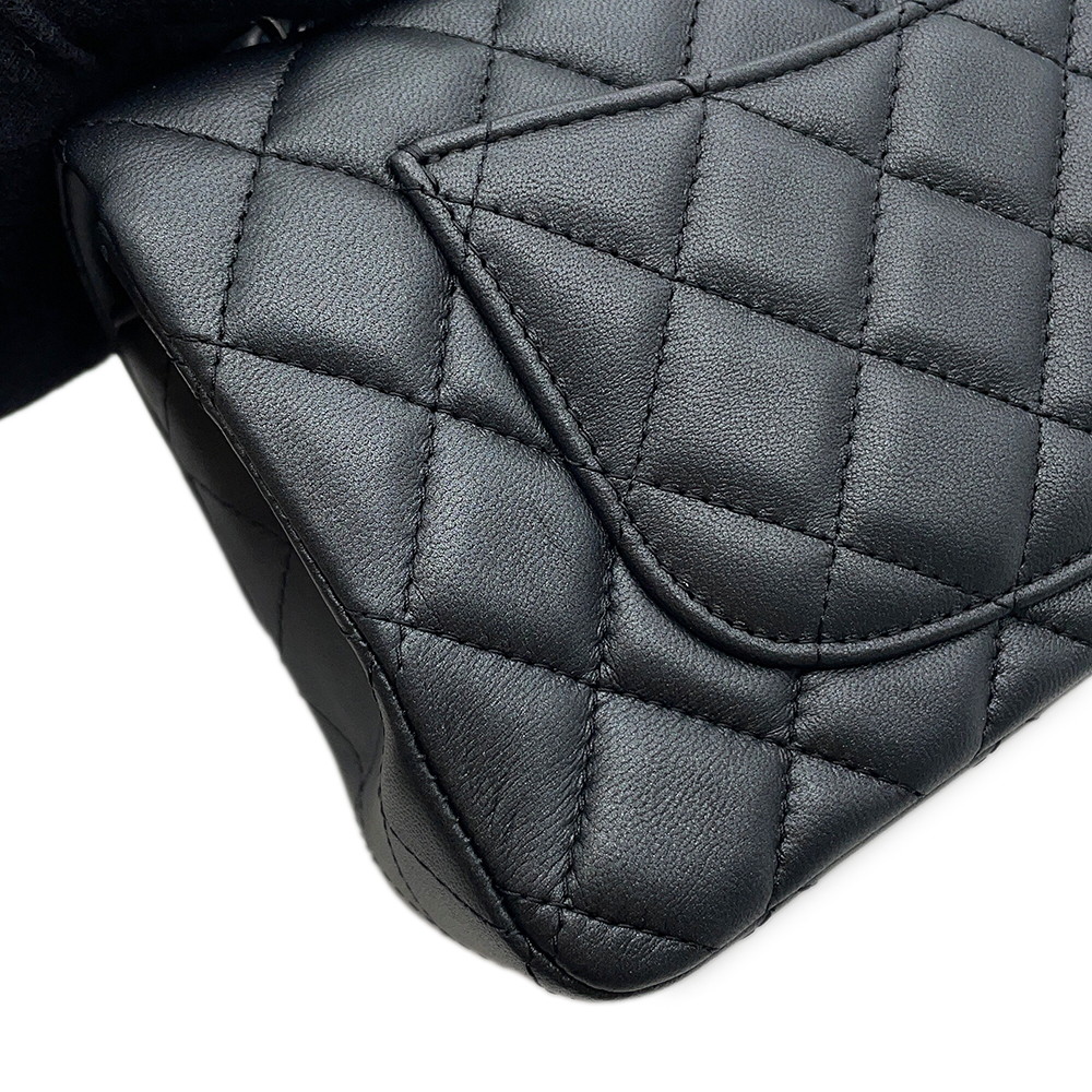 シャネル チェーンショルダーバッグ ココマーク ミニ マトラッセ 20 ラムスキン A69900 CHANEL 黒