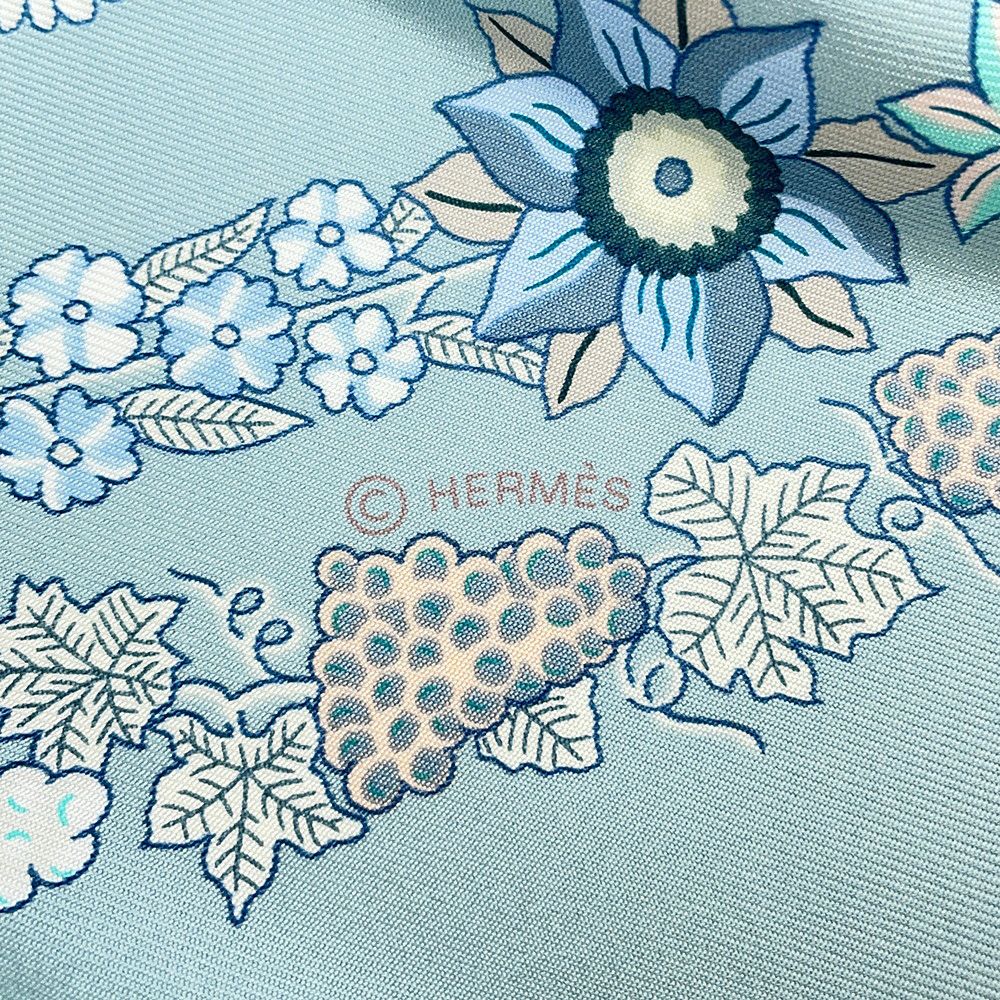 エルメス スカーフ カレ90 ブリッド・ドゥ・ガラ・アン・フルール Brides de Gala en fleurs HERMES シルク