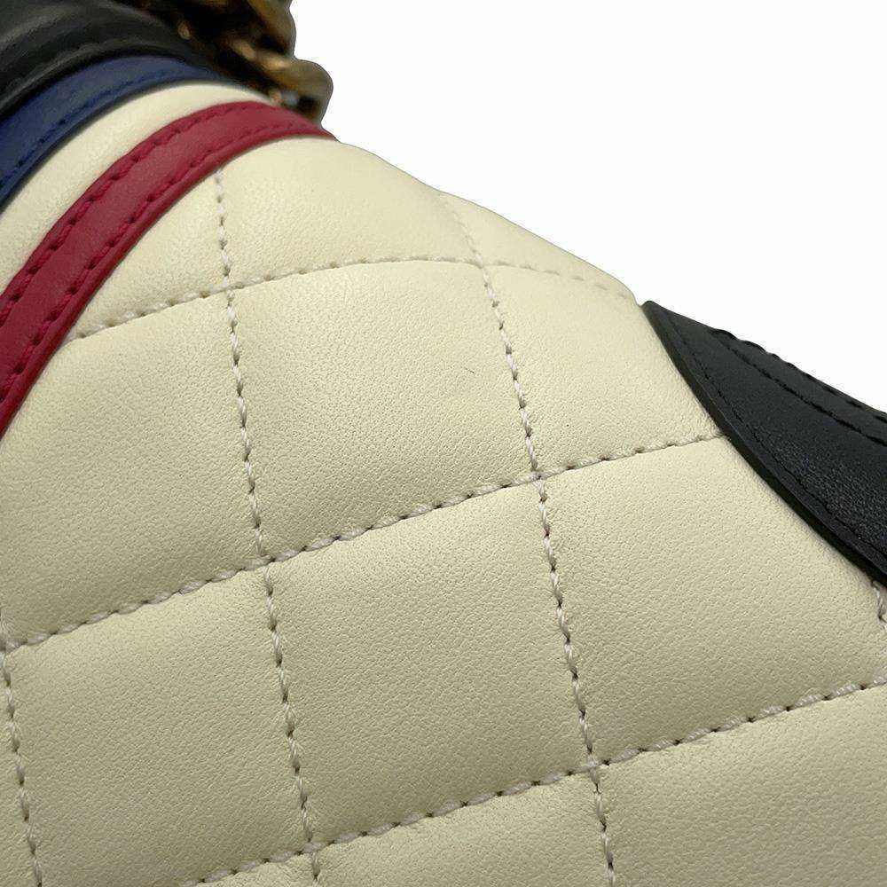 シャネル チェーンショルダーバッグ マトラッセ ココマーク ボーイシャネル A67086 CHANEL 黒 白